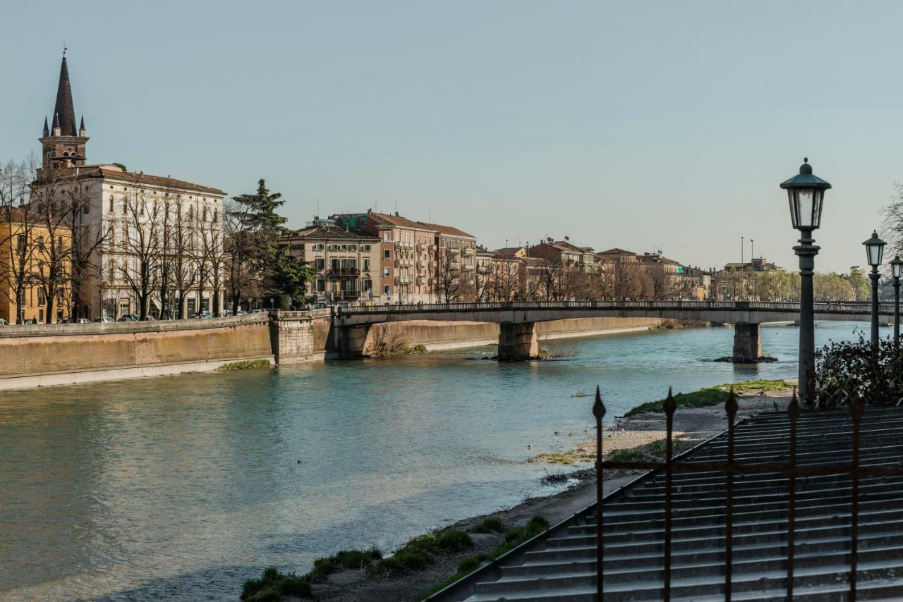 Ponte Postumio Apartment Verona Bagian luar foto